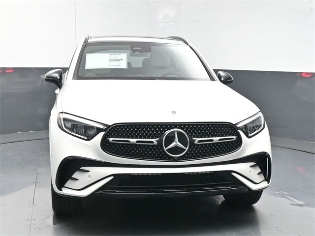 2025 Mercedes Benz GLC 350e 4MATIC photo 3