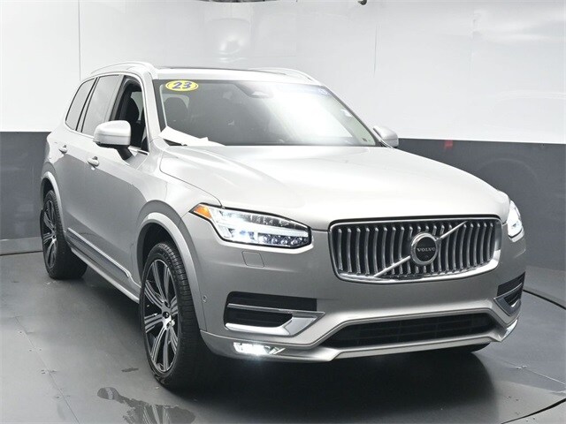 2023 Volvo XC90 AWD Ultimate photo 2