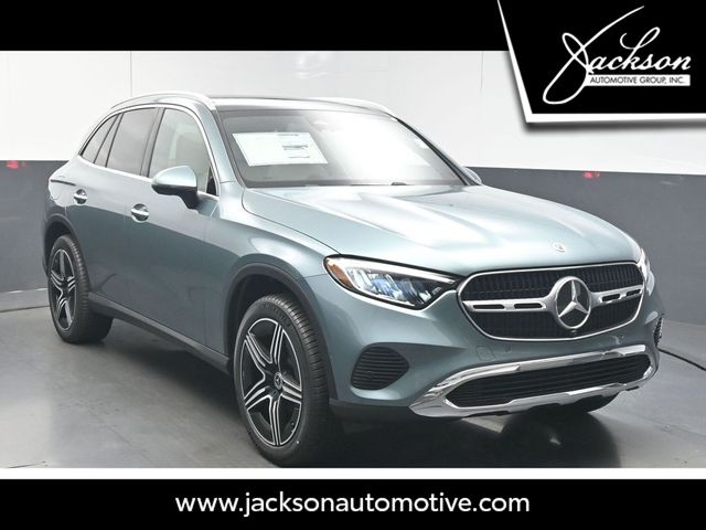 2026 Mercedes-Benz GLC GLC 300's photo