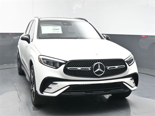 2025 Mercedes Benz GLC 350e 4MATIC photo 2