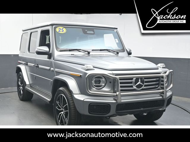 2025 Mercedes-Benz G-Class G 550's photo