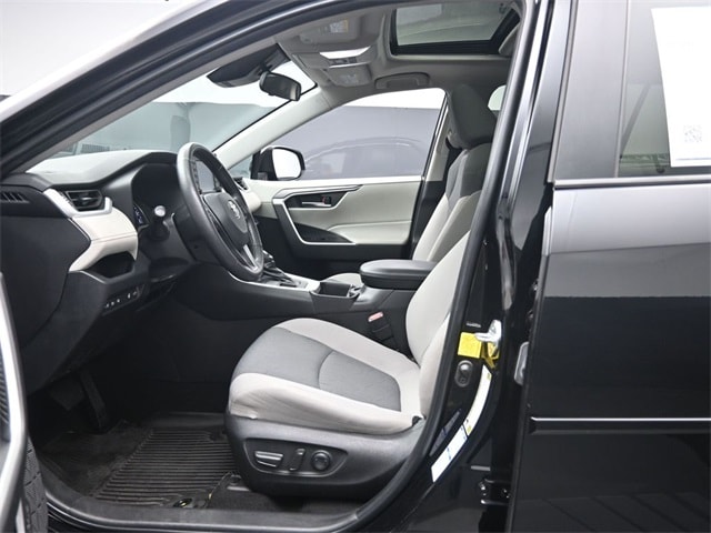 Used 2022 Toyota RAV4 XLE with VIN 2T3P1RFV8NC297445 for sale in Macon, GA