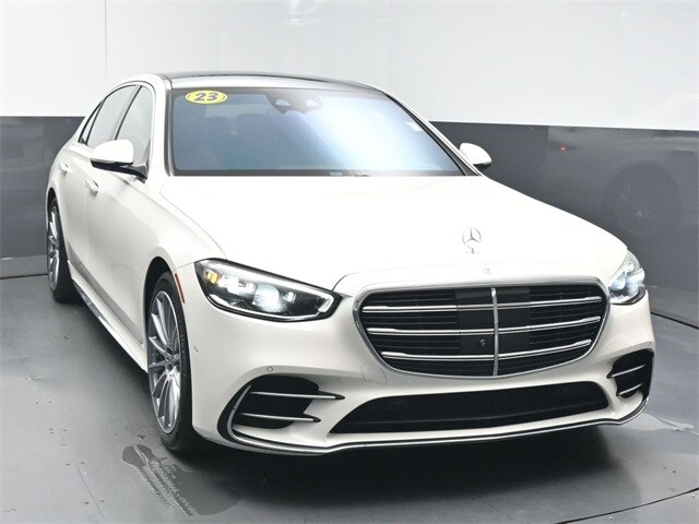 2023 Mercedes Benz S 450 580 photo 3