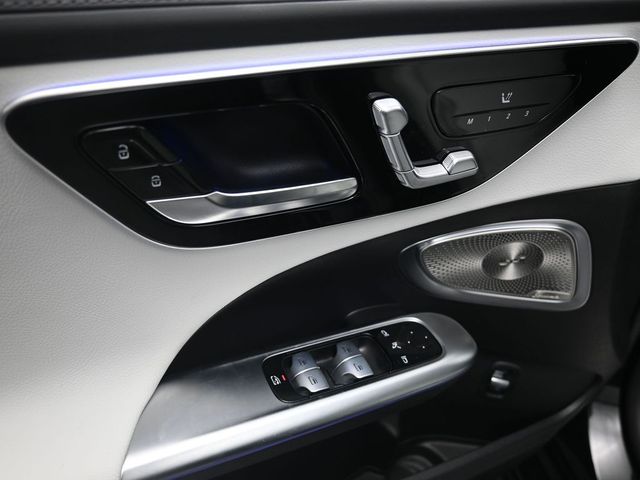2025 Mercedes-Benz C-Class Sedan C 300 - Photo 21