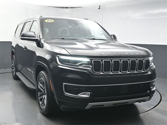 2023 Jeep Wagoneer L Series II photo 2