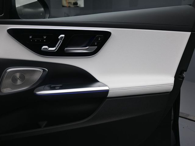 2025 Mercedes-Benz C-Class Sedan C 300 - Photo 31