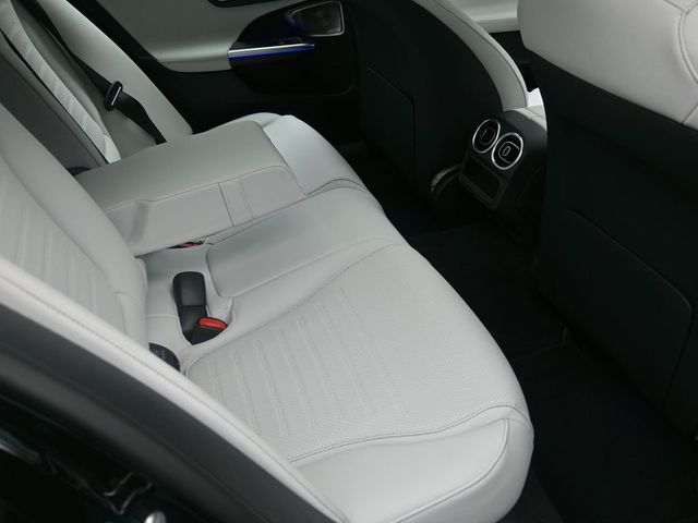 2025 Mercedes-Benz C-Class Sedan C 300 - Photo 27