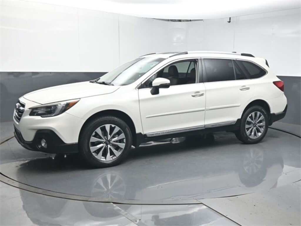 Used 2018 Subaru Outback 3.6R Touring with Starlink SUV