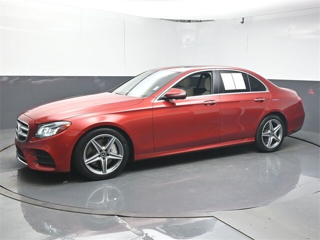 2019 Mercedes Benz E 300 Sedan photo 4
