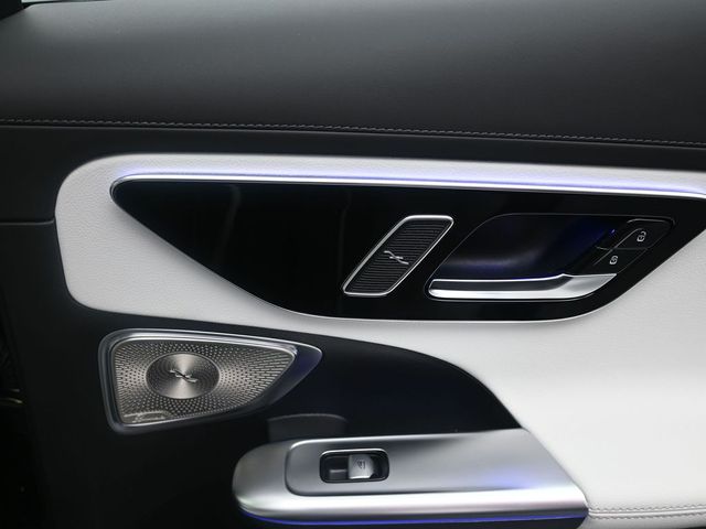 2025 Mercedes-Benz C-Class Sedan C 300 - Photo 28