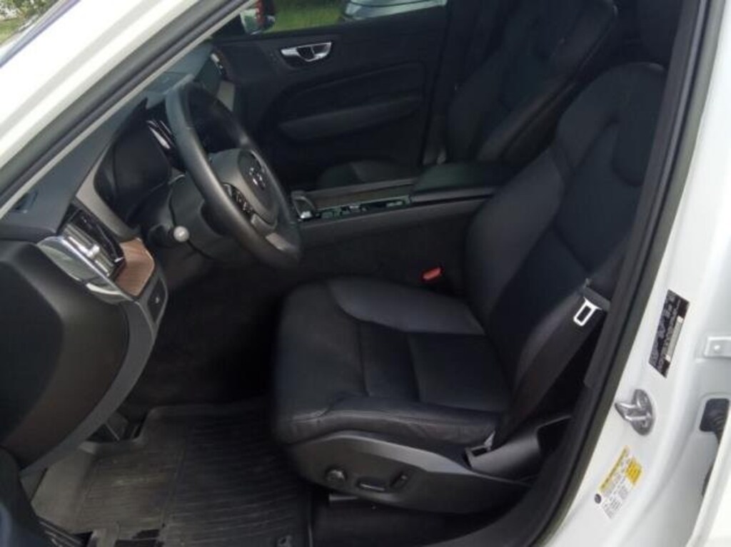 Used 2023 Volvo XC60 B5 FWD Plus Dark SUV