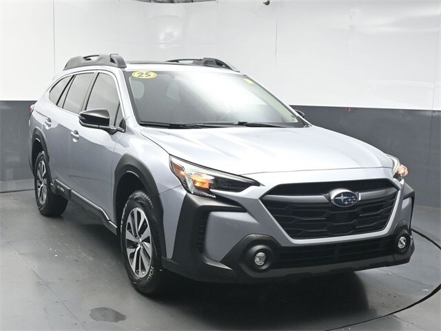 2025 Subaru Outback Premium photo 2