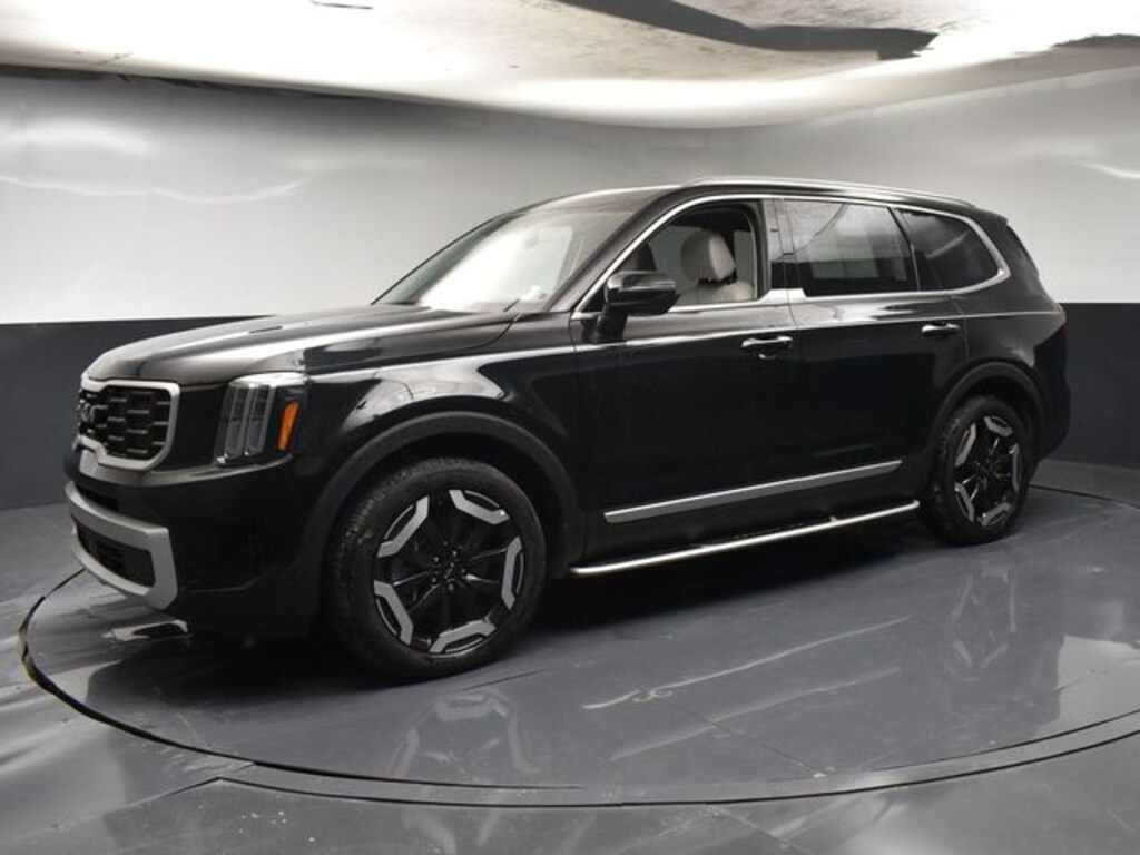 Used 2025 Kia Telluride S SUV