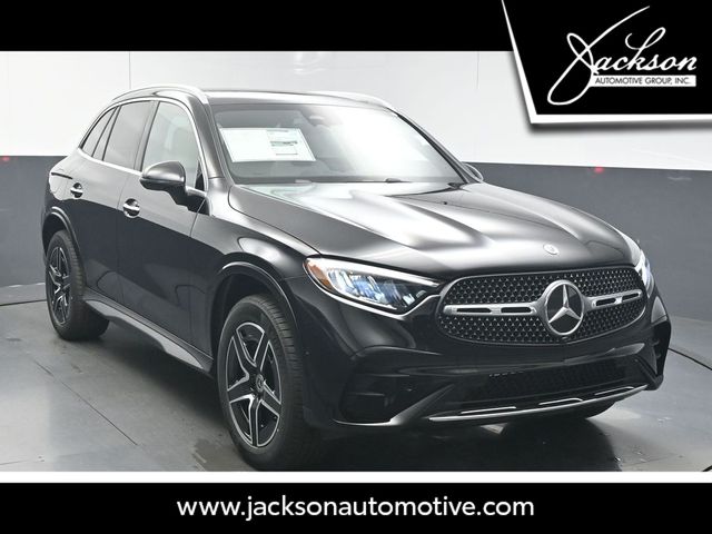 2026 Mercedes-Benz GLC GLC 300's photo