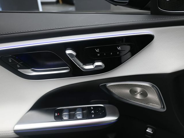 2025 Mercedes-Benz C-Class Sedan C 300 - Photo 20