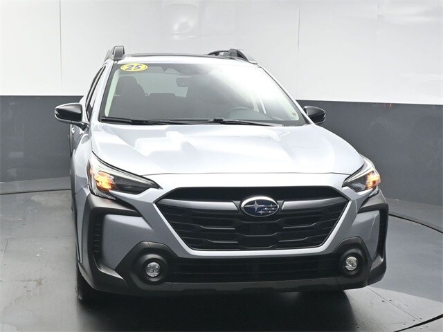 2025 Subaru Outback Premium photo 3