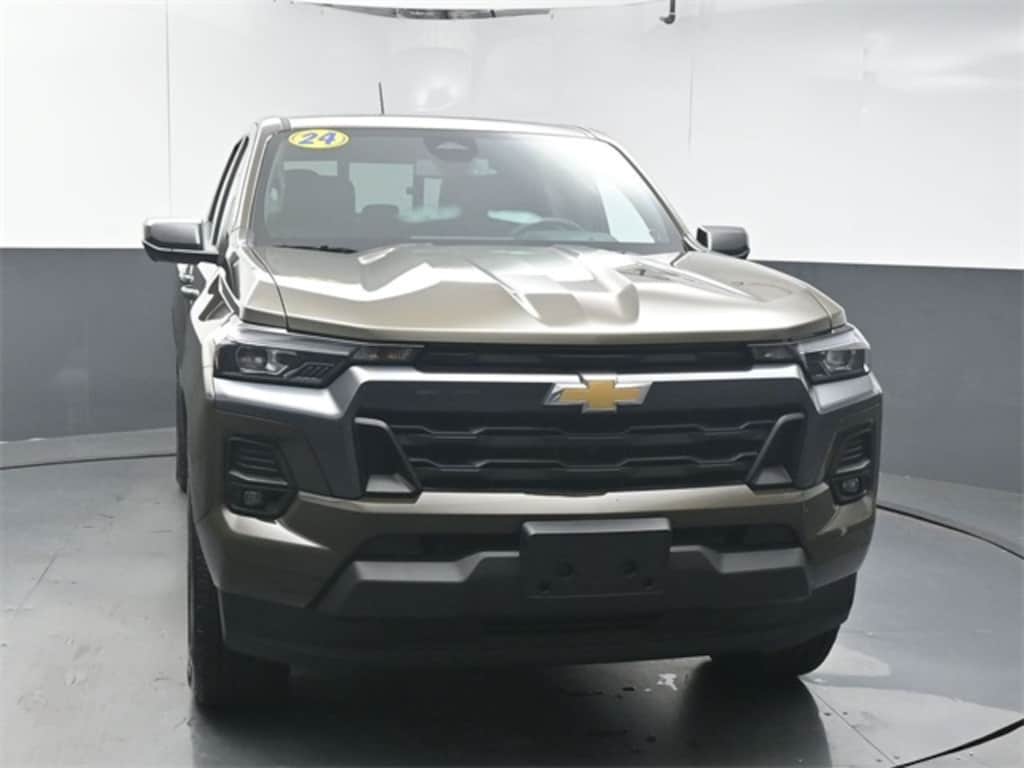 Used 2024 Chevrolet Colorado LT Truck Crew Cab