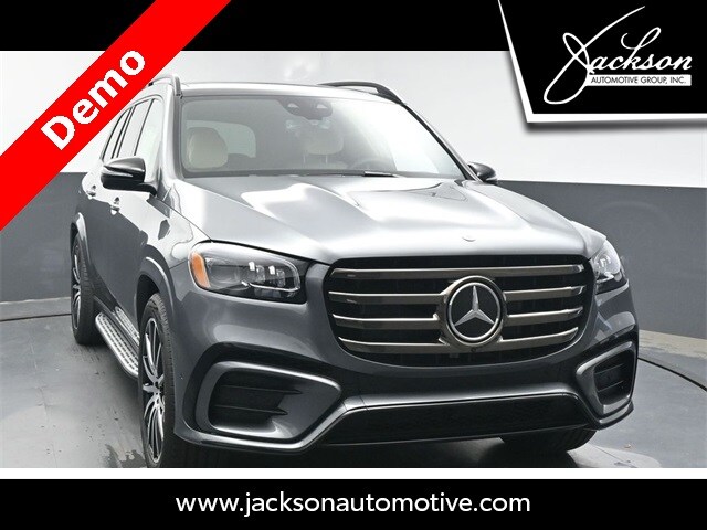 2025 Mercedes Benz GLS 450 4MATIC photo 2