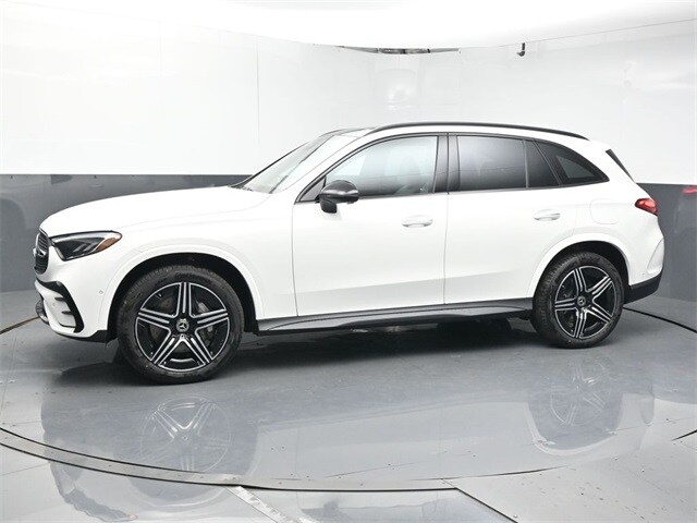 2025 Mercedes Benz GLC 350e 4MATIC photo 4