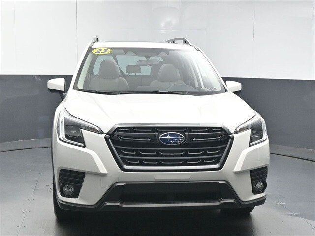 2023 Subaru Forester Premium photo 3