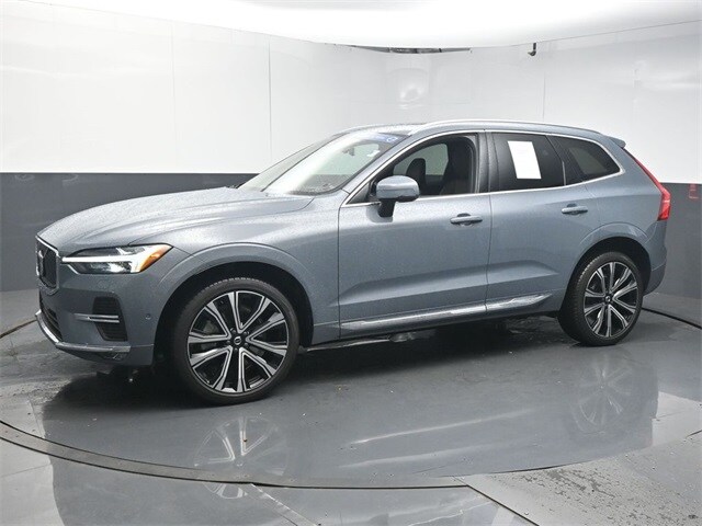 2023 Volvo XC60 B5 Ultimate photo 4