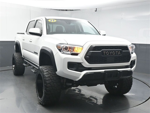 2023 Toyota Tacoma Trail Edition photo 3