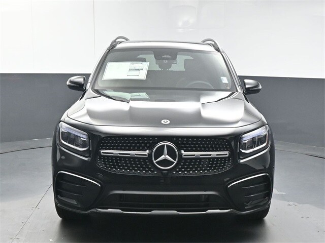 2025 Mercedes Benz GLB 250 photo 3