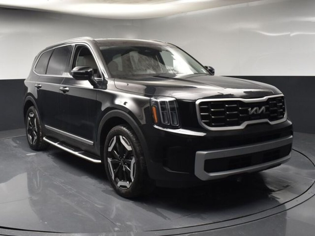 Used 2025 Kia Telluride S SUV