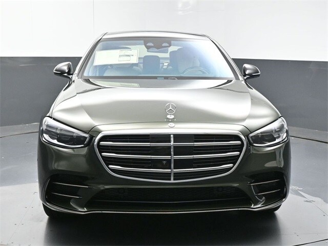 2024 Mercedes Benz S Maybach 580e 4MATIC photo 2