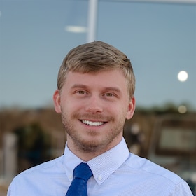 Staff member Alex Perry from ID_8e278e5b8bb5