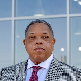 Staff member Greg Williams from ID_8e278e5b8bb5