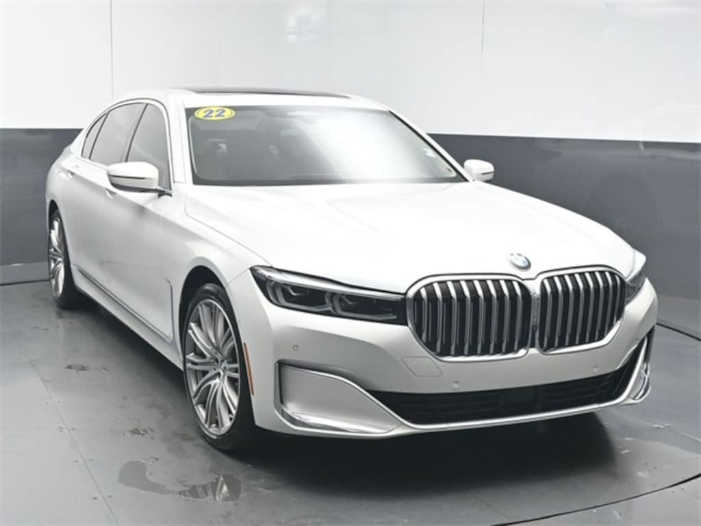 Used 2022 BMW 740i  Sedan