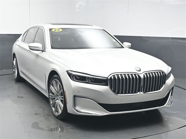 2022 Bmw 740i 7-Series photo 3