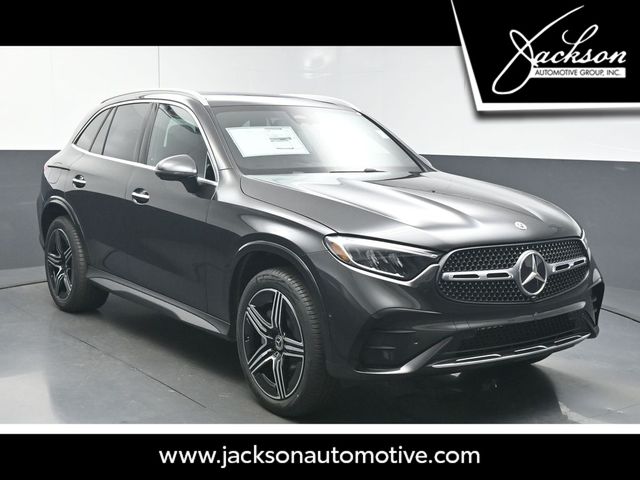 2026 Mercedes-Benz GLC GLC 300's photo