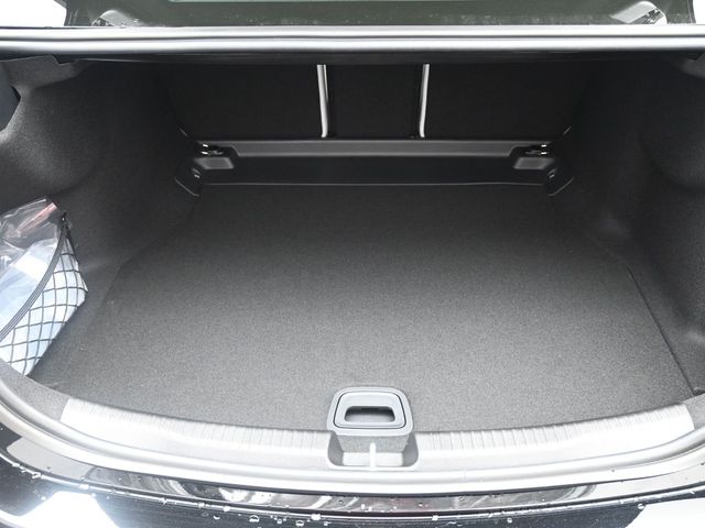 2025 Mercedes-Benz C-Class Sedan C 300 - Photo 25