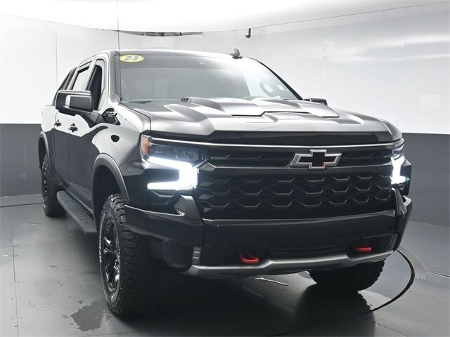 2023 Chevrolet Silverado 1500 ZR2 photo 2