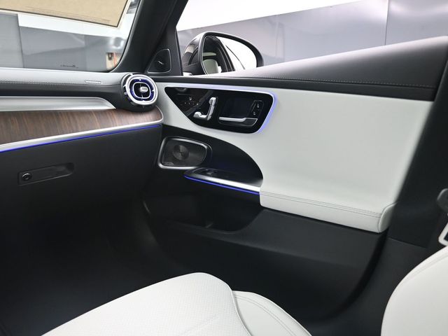 2025 Mercedes-Benz C-Class Sedan C 300 - Photo 24