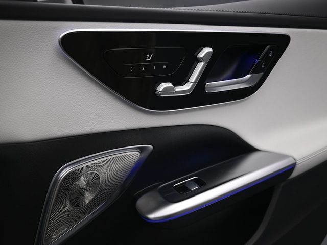 2025 Mercedes-Benz C-Class Sedan C 300 - Photo 30