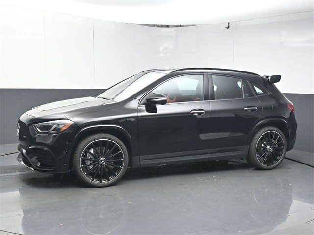 2026 Mercedes Benz GLA AMG 35 4MATIC photo 3