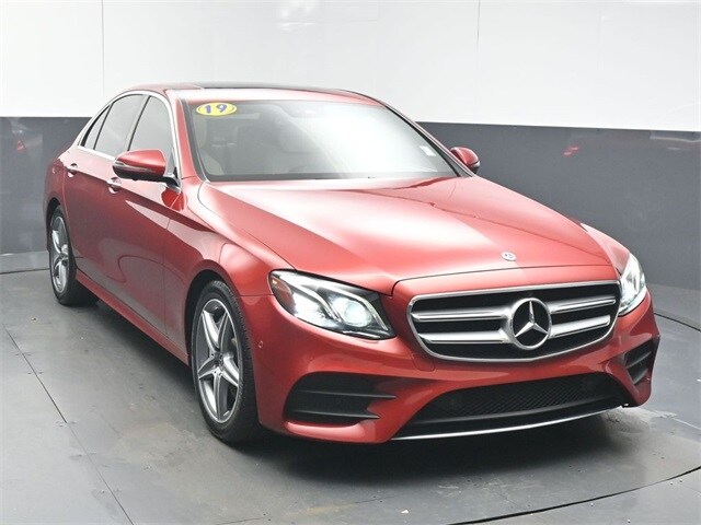 2019 Mercedes Benz E 300 Sedan photo 2