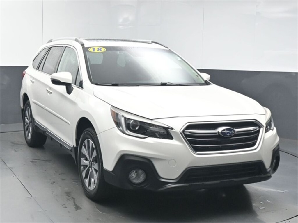 Used 2018 Subaru Outback 3.6R Touring with Starlink SUV
