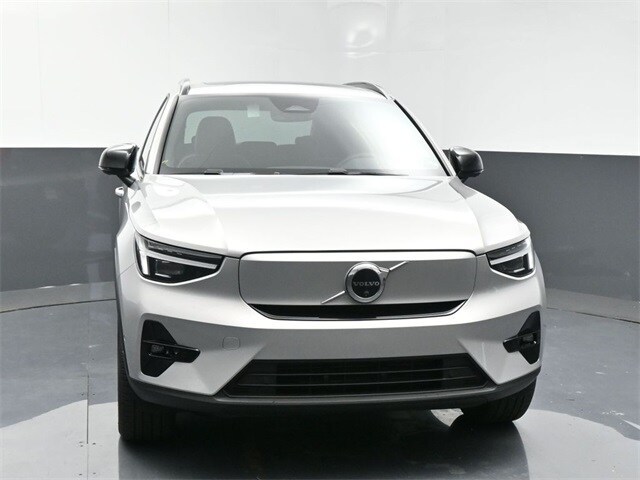 2024 Volvo XC40 Recharge Plus photo 2