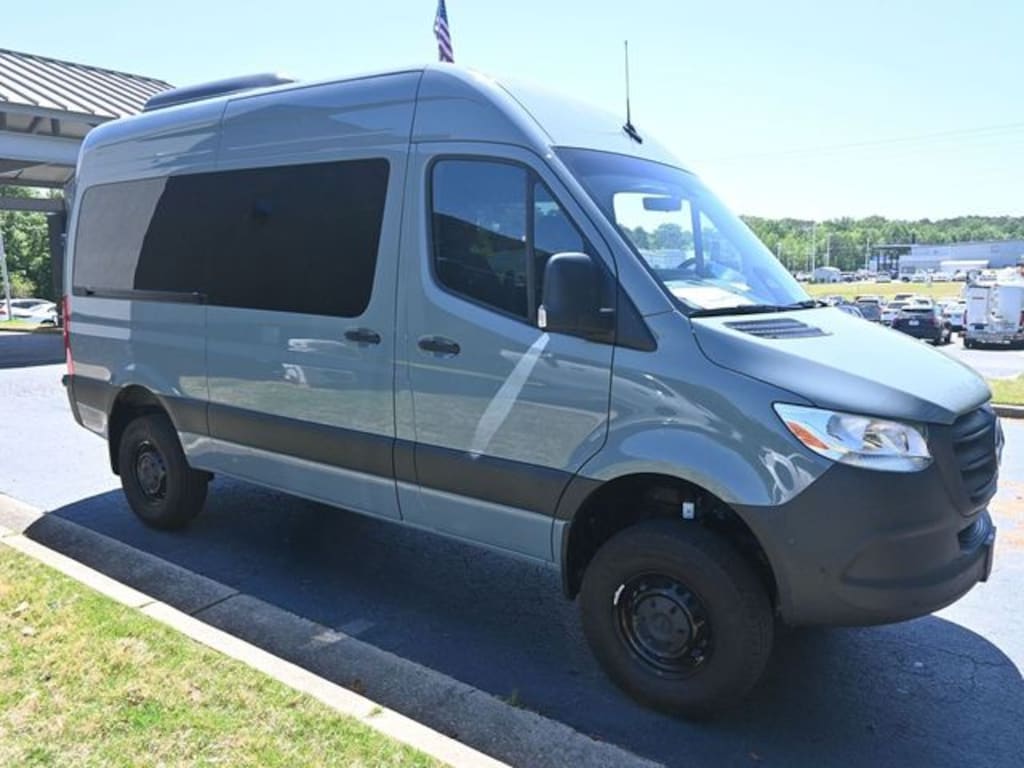 New 2025 Mercedes-Benz Sprinter 2500 Standard Roof 4-Cyl Diesel HO Van Passenger Van
