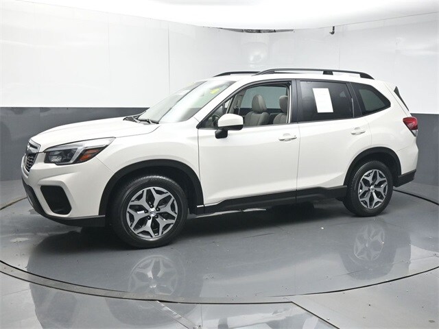 2021 Subaru Forester Premium photo 4