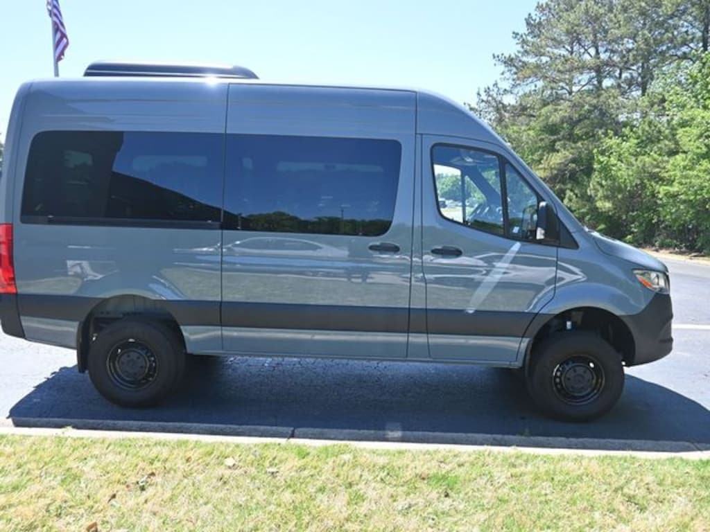 New 2025 Mercedes-Benz Sprinter 2500 Standard Roof 4-Cyl Diesel HO Van Passenger Van
