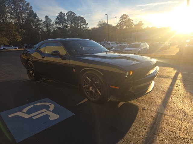 2016 Dodge Challenger Scat Pack's photo