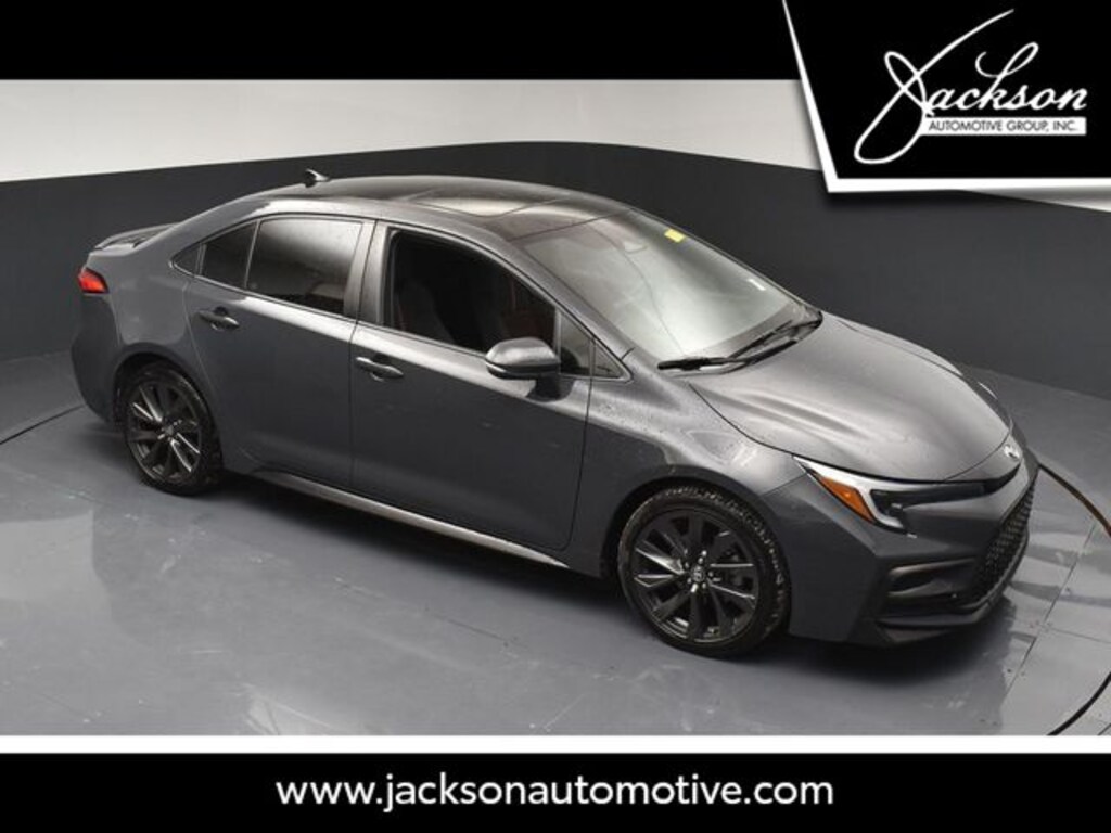 Used 2023 Toyota Corolla SE Sedan