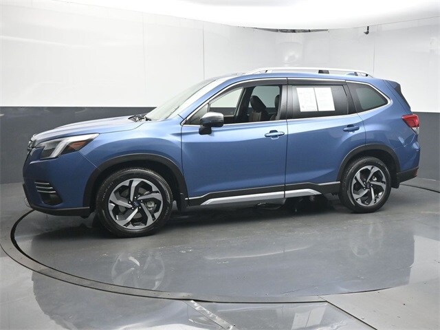 2023 Subaru Forester Touring photo 4