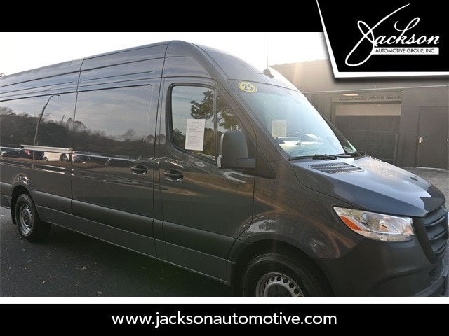 2025 Mercedes-Benz Sprinter Cargo Van Base's photo