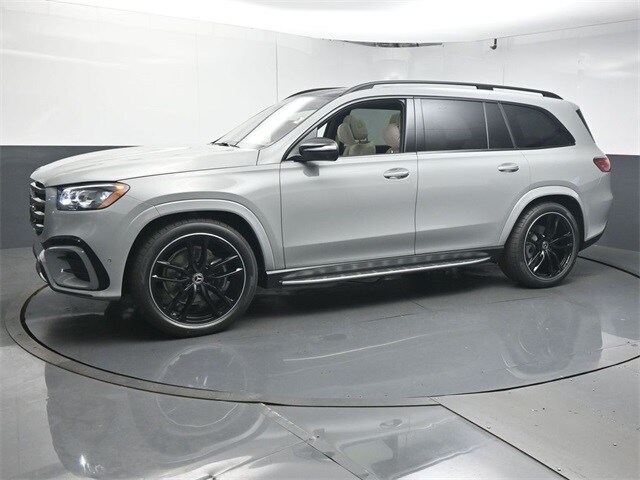 2026 Mercedes Benz GLS 580 4MATIC photo 4